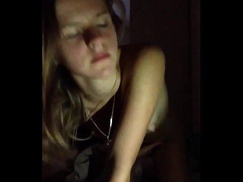 ❤️ En jente onanerer og spermer ️❌ Analporno hos oss ☑