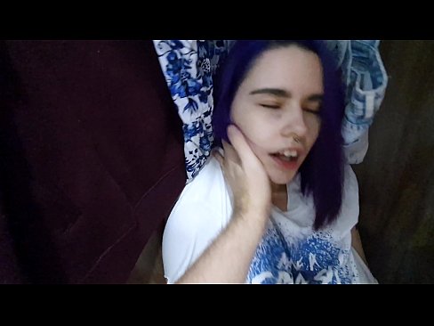 ❤️ Fant min søster i skapet og hjalp henne med å komme ️❌ Analporno hos oss ☑